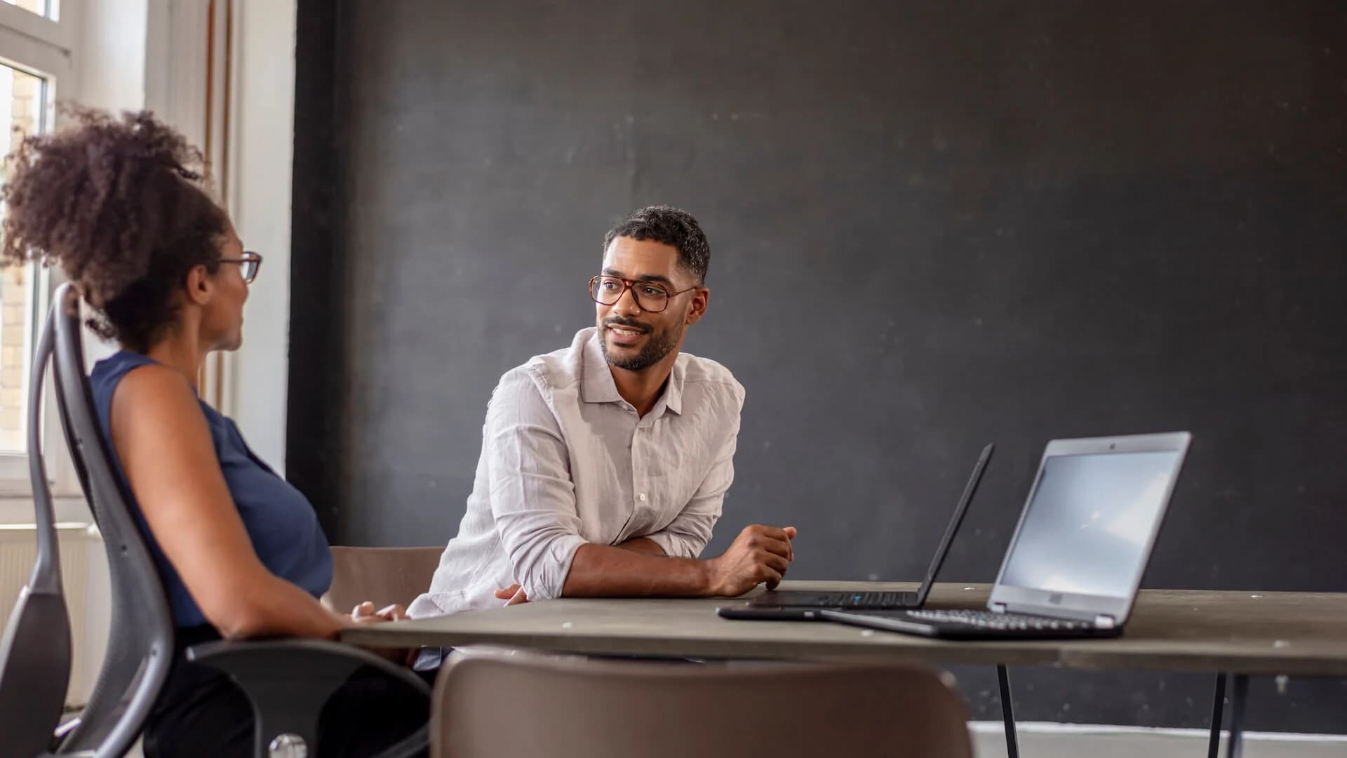 5 Expert Career Coaches You Should Follow for Job Hunt Success